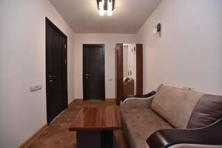Отель Good Hotel Yerevan Ереван Двухместный номер с 1 кроватью или 2 отдельными кроватями-11